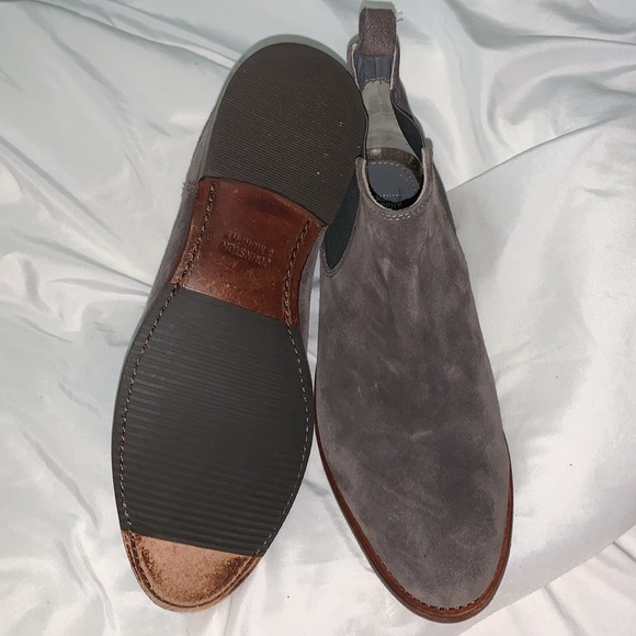 Johnston & Murphy Women’s Gray Suede Boots size 9M - Picture 8 of 9